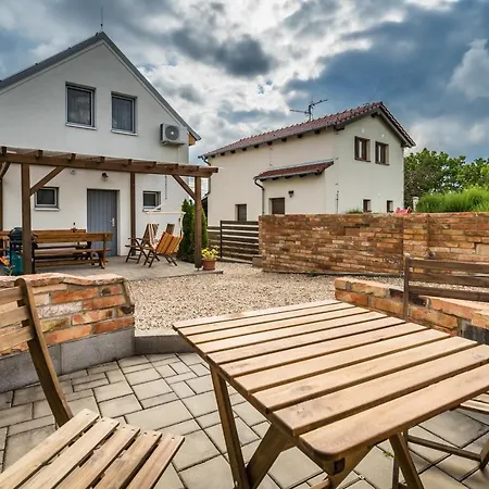 Holiday home Vinoza - A Vinny Sklep Pod Vinici *